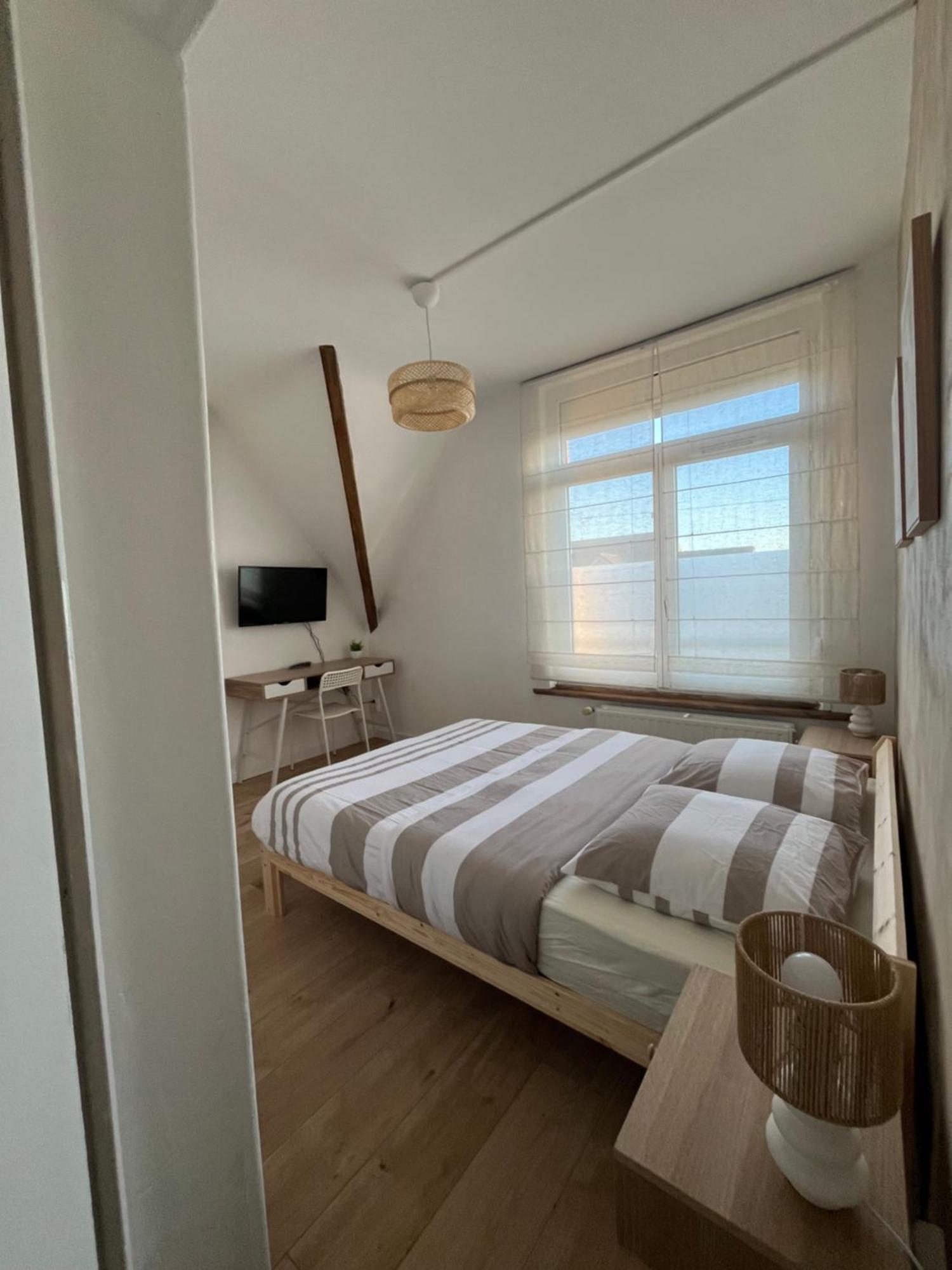 Jolie Maison De Coron Lens Zewnętrze zdjęcie