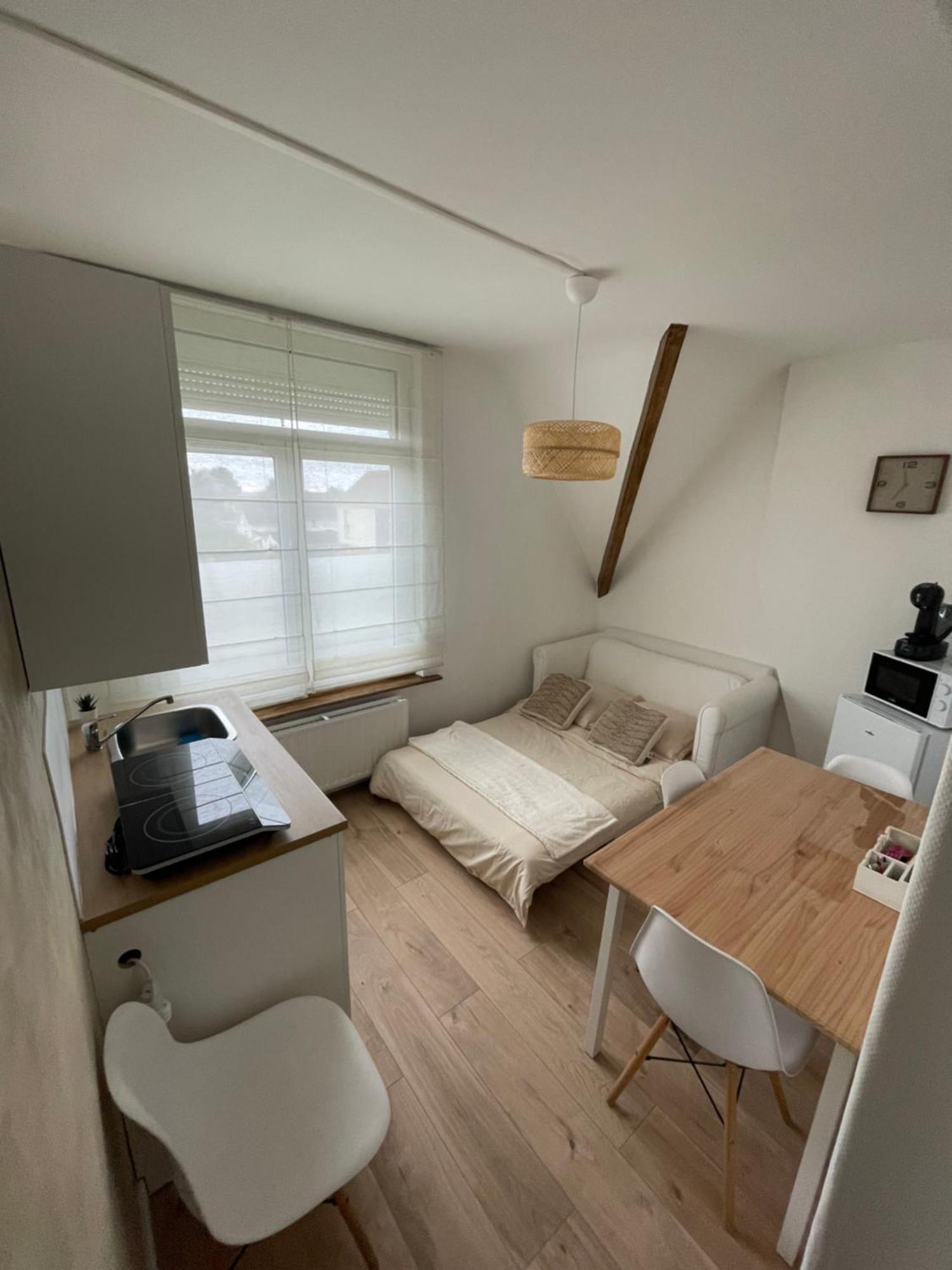 Jolie Maison De Coron Lens Zewnętrze zdjęcie