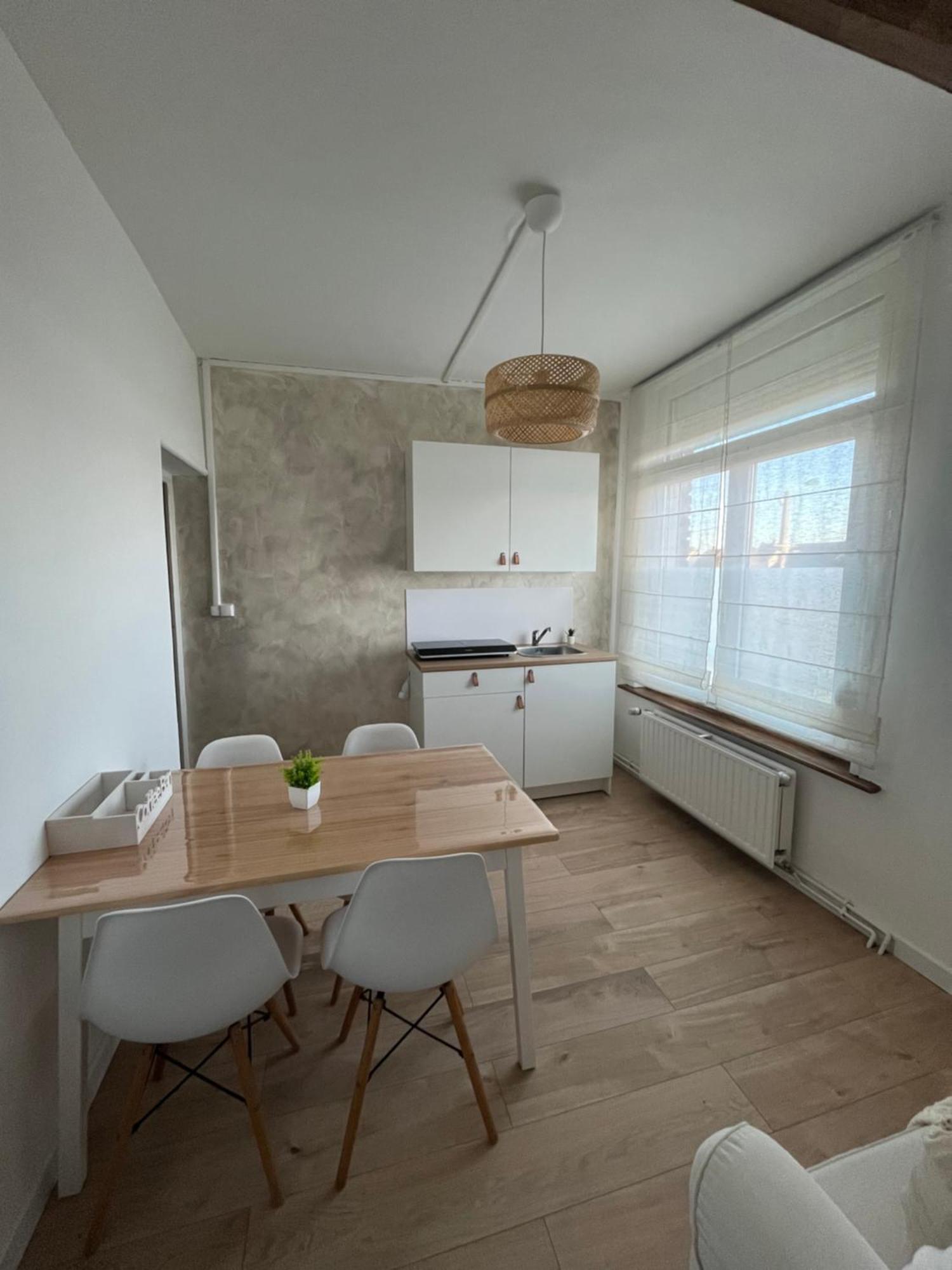 Jolie Maison De Coron Lens Zewnętrze zdjęcie